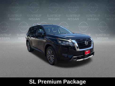 Used 2025 Nissan Pathfinder SL w/ SL Premium Package FWD image 9