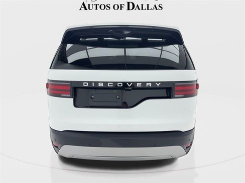 Used 2024 Land Rover Discovery S image 11