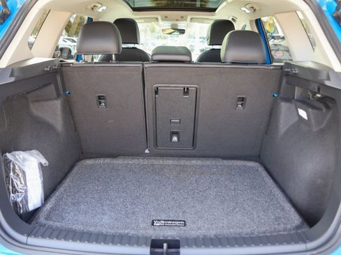 Used 2024 Volkswagen Taos SE image 25