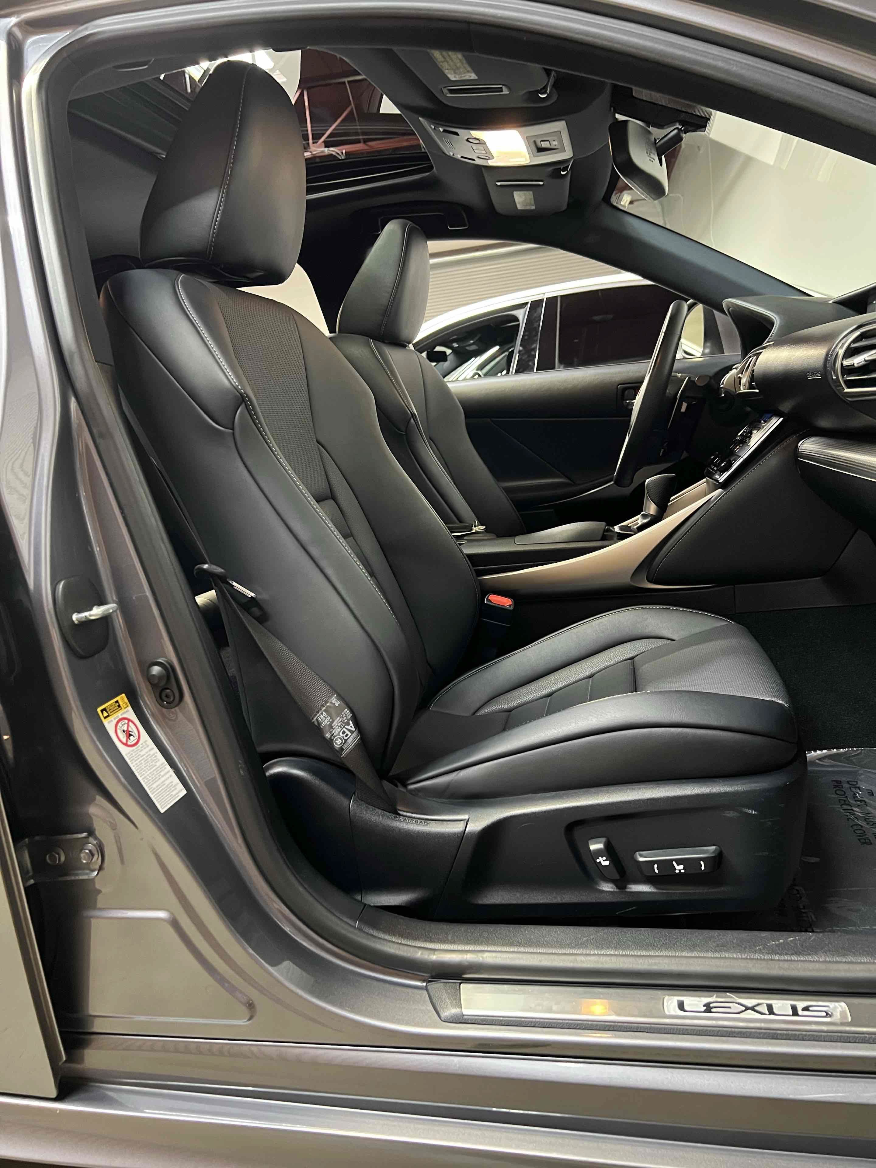 Used 2014 Lexus IS 250 w/ F-Sport Package RWD image 18