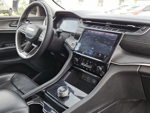 Used 2023 Jeep Grand Cherokee L Limited w/ Luxury Tech Group II image 26