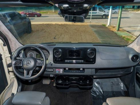 Used 2020 Mercedes-Benz Sprinter 2500 w/ Driver Convenience Package image 19