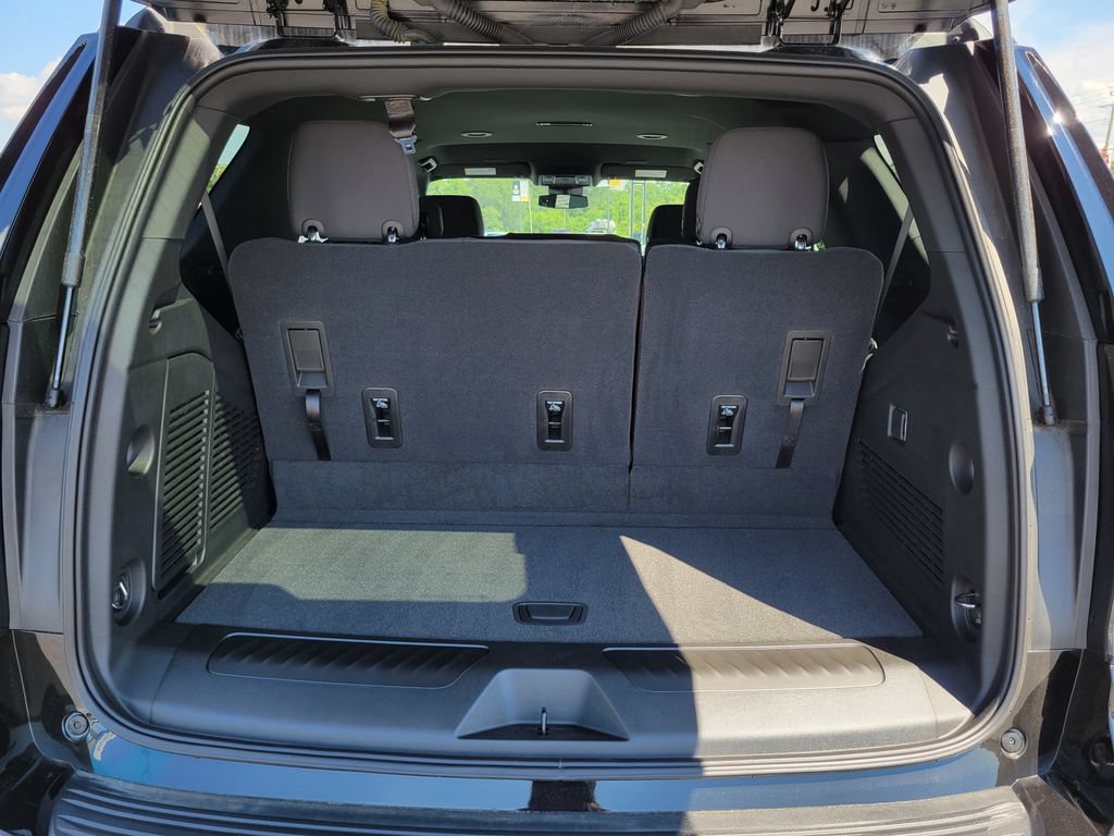 Used 2026 Chevrolet Tahoe LS w/ LPO, Dark Essentials Package RWD image 13