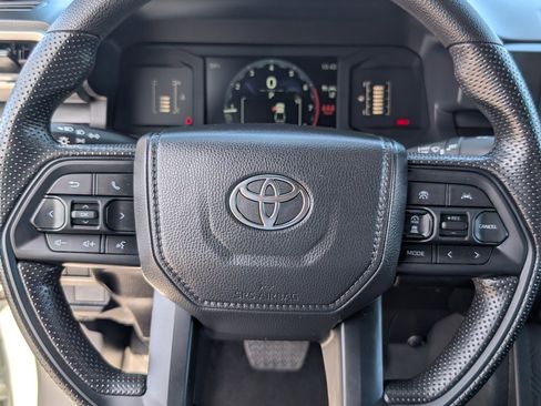 Used 2025 Toyota Tacoma SR image 18