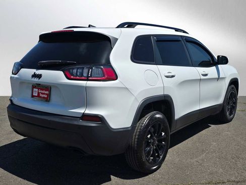 Used 2021 Jeep Cherokee Latitude Lux FWD image 3