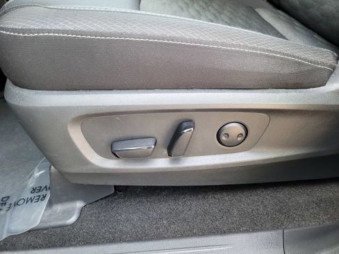 Used 2024 Nissan Pathfinder SV AWD/4WD image 13