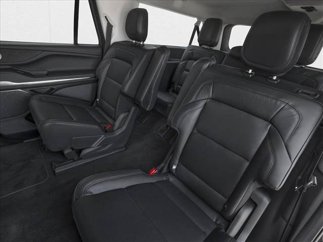 New 2026 Lincoln Navigator L Reserve AWD/4WD image 9