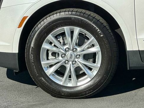 New 2026 Cadillac XT5 Luxury w/ LPO, Floor Liner Package AWD/4WD image 25