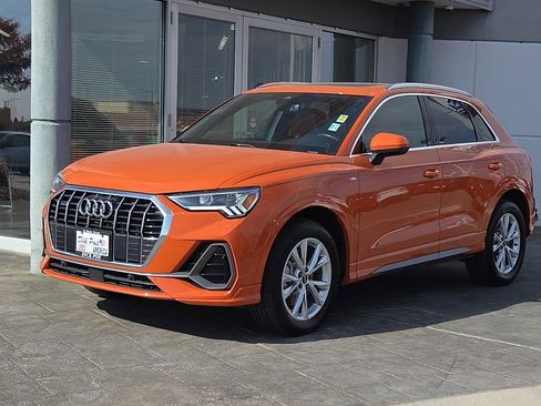 Used 2023 Audi Q3 2.0T Premium image 2