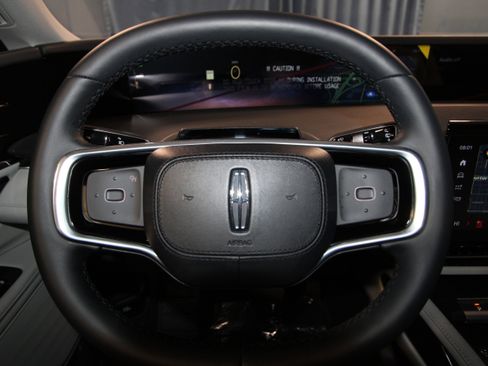 New 2026 Lincoln Nautilus Premier image 10