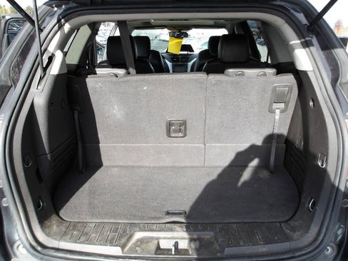 Used 2011 Chevrolet Traverse LT w/ Personal Connectivity Package FWD image 13