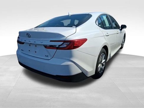Used 2025 Toyota Camry LE FWD image 10