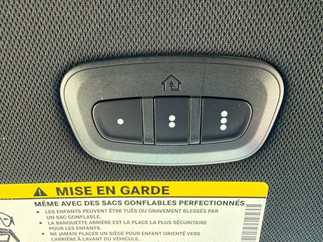 Certified 2025 Chrysler Pacifica Limited AWD/4WD image 33