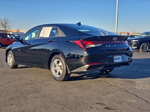 Used 2022 Hyundai Elantra SE image 5