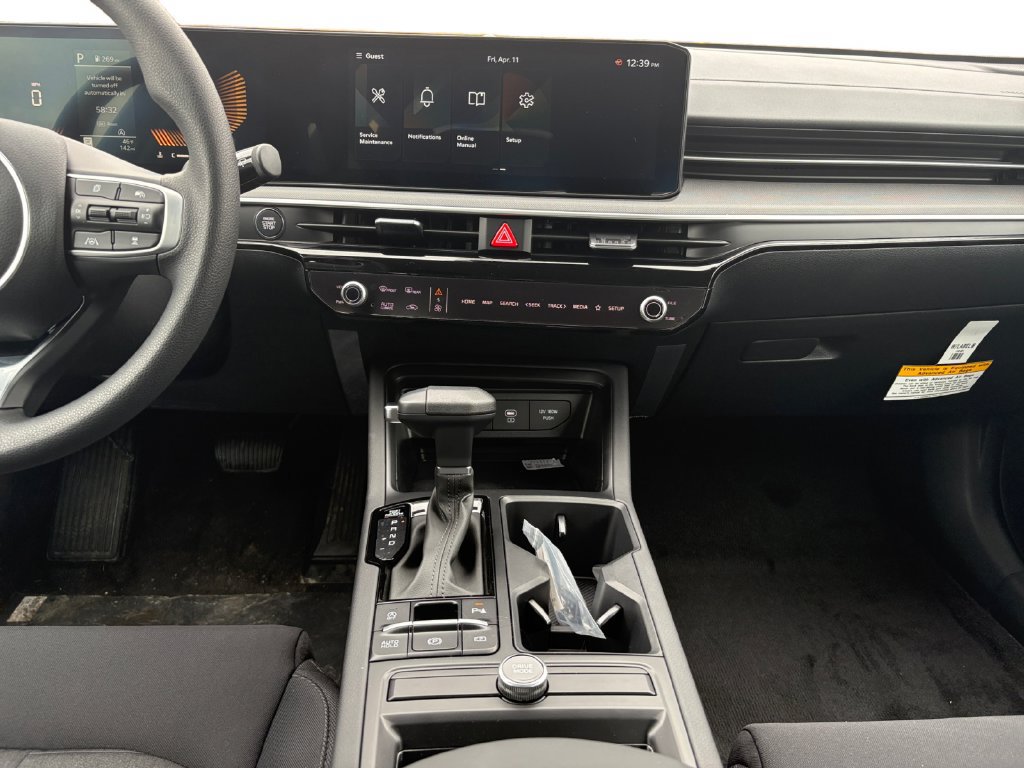 New 2025 Kia K5 LXS FWD image 9