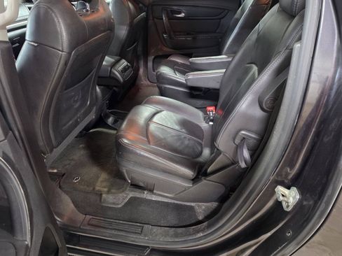 Used 2016 GMC Acadia SLT AWD/4WD image 18
