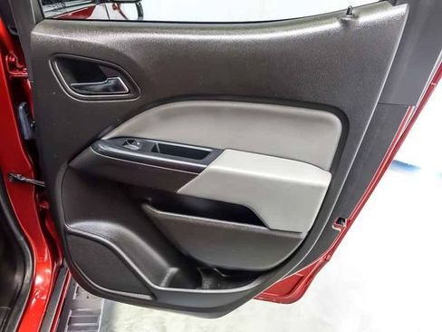 Used 2015 Chevrolet Colorado Z71 w/ LPO, Bed Protection Package AWD/4WD image 32