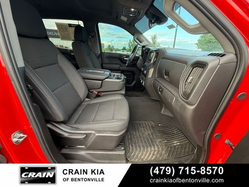 Used 2025 Chevrolet Silverado 1500 Custom Trail Boss AWD/4WD image 31