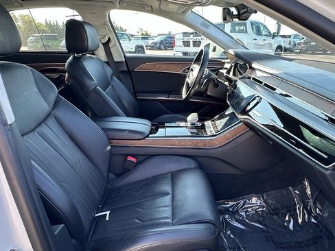 Used 2021 Audi A8 L 4.0T w/ Luxury Package image 18