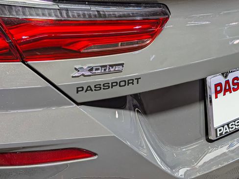 Used 2025 BMW M850i xDrive Coupe image 10