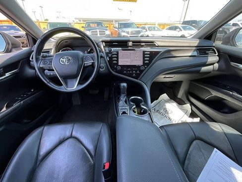 Used 2019 Toyota Camry XSE FWD image 7