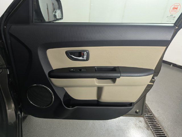 Used 2012 Kia Soul ! FWD image 21