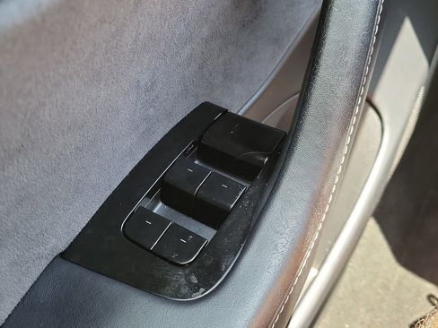 Used 2018 Tesla Model 3 Long Range RWD image 22