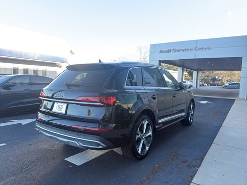 Used 2022 Audi Q7 Premium Plus image 6