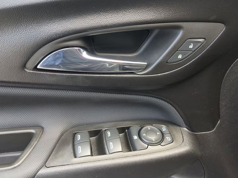 Used 2023 Chevrolet Equinox RS w/ RS Leather Package image 12