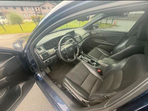 Used 2016 Honda Accord Sport image 12