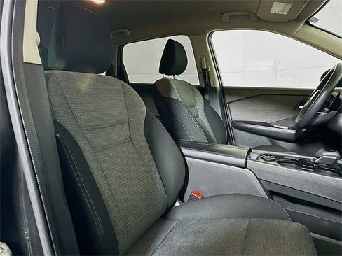 Used 2023 Nissan Rogue SV image 25