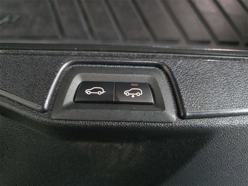 Used 2023 BMW X5 xDrive45e image 16