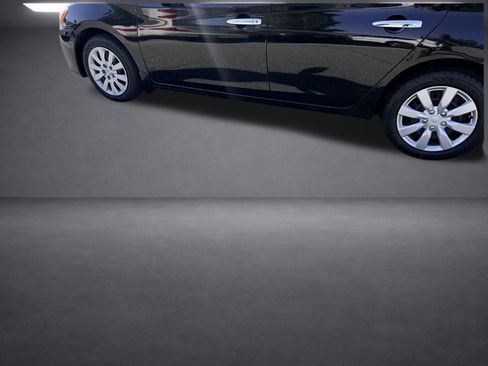 Used 2014 Nissan Sentra SV FWD image 25
