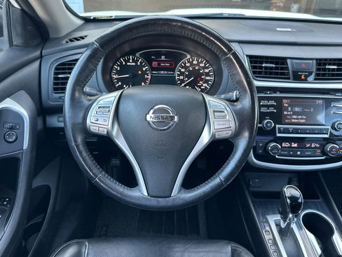 Used 2018 Nissan Altima 2.5 SL FWD image 16