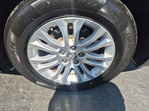 Used 2015 Toyota Sienna XLE w/ XLE Navigation Package FWD image 17
