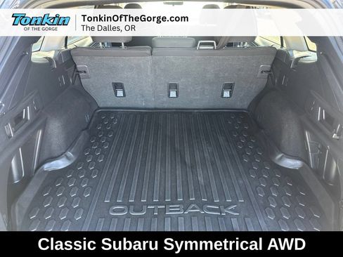 Used 2024 Subaru Outback Premium AWD/4WD image 5