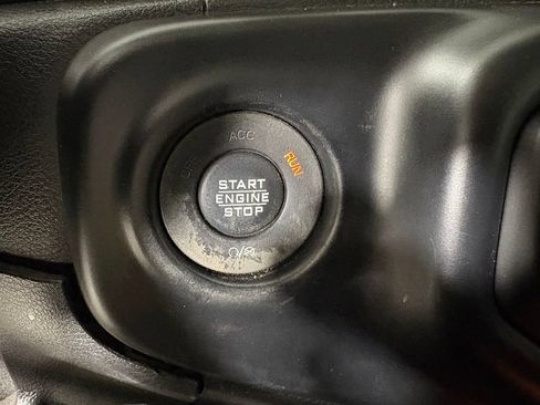 Used 2018 Jeep Wrangler Unlimited Sport AWD/4WD image 31