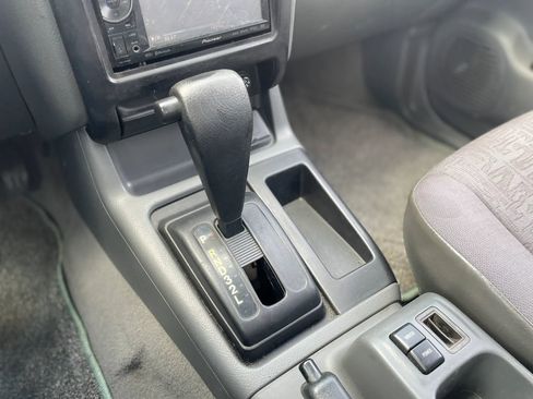 Used 2002 Isuzu Rodeo Sport RWD image 14