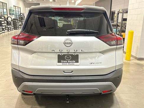 Used 2023 Nissan Rogue SV image 25