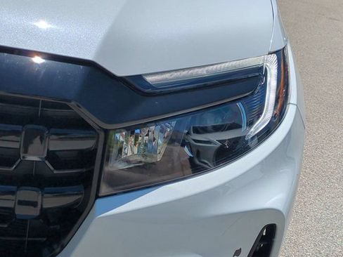 Used 2024 Honda Ridgeline Black Edition image 9