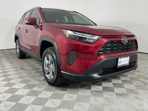 Used 2025 Toyota RAV4 XLE w/ Convenience Package FWD image 12