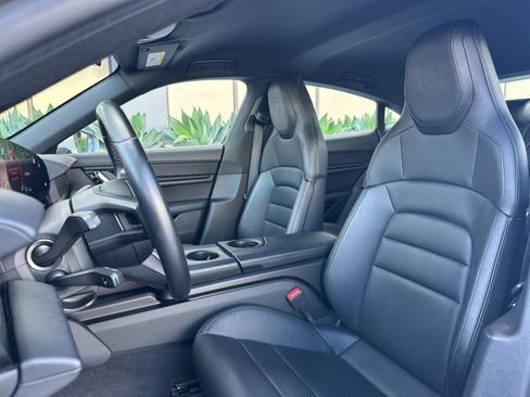 Certified 2021 Porsche Taycan image 5