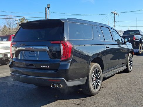Used 2023 GMC Yukon XL AT4 image 10