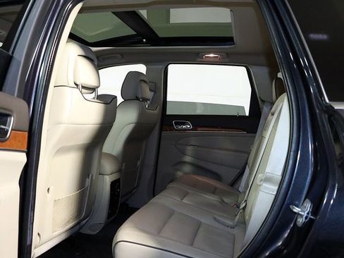 Used 2012 Jeep Grand Cherokee Overland image 14