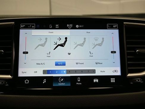 Certified 2023 Chrysler Pacifica Touring-L FWD image 37
