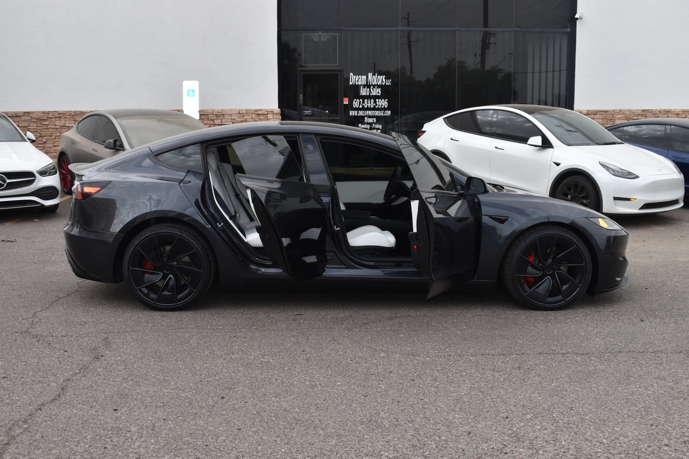 Used 2024 Tesla Model 3 Performance AWD/4WD image 9