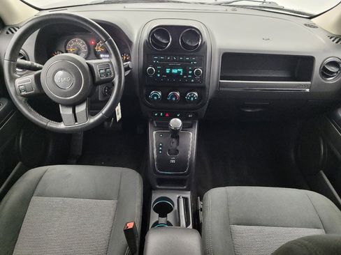 Used 2016 Jeep Patriot Latitude w/ Sun/Sound Group AWD/4WD image 22