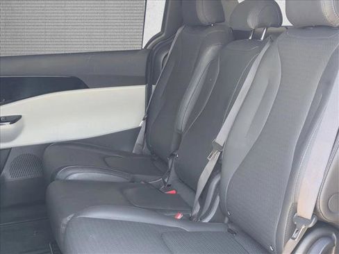 Used 2023 Kia Carnival SX Prestige image 19