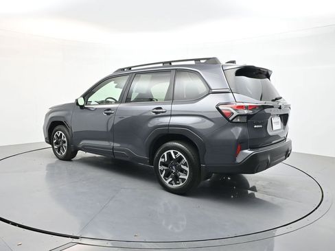 Used 2025 Subaru Forester Premium w/ Convenience Package #1 AWD/4WD image 5