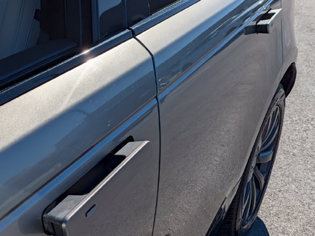 Used 2019 Land Rover Range Rover Velar R-Dynamic SE AWD/4WD image 9